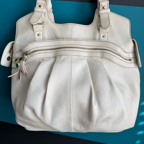 Maxx New York Cream Shoulder Bag - Picture 2 of 13